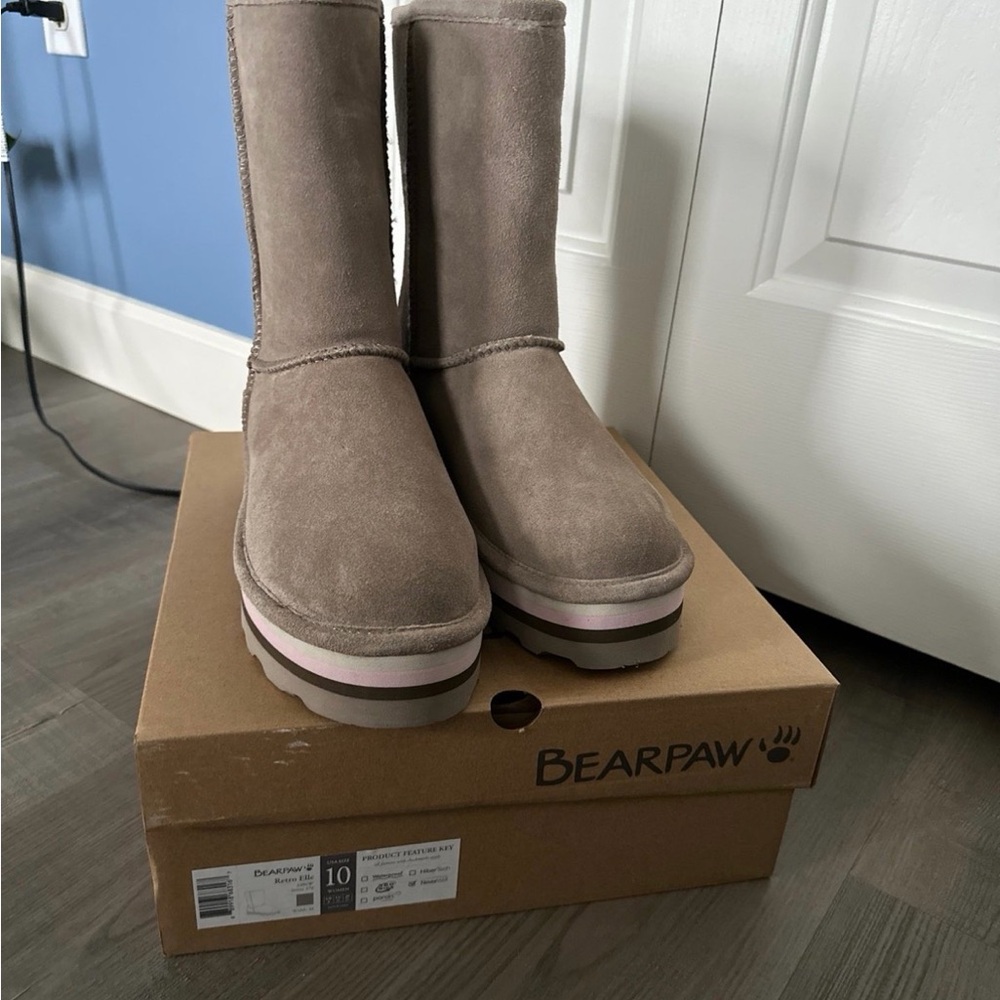 Bearpaw retro New size 10